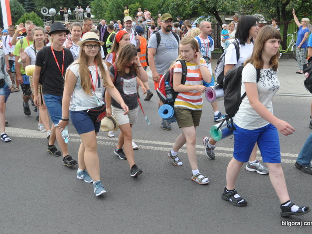 Pielgrzymi z Biłgoraja wyruszyli na pątniczy szlak do Czarnej Madonny (FOTO)