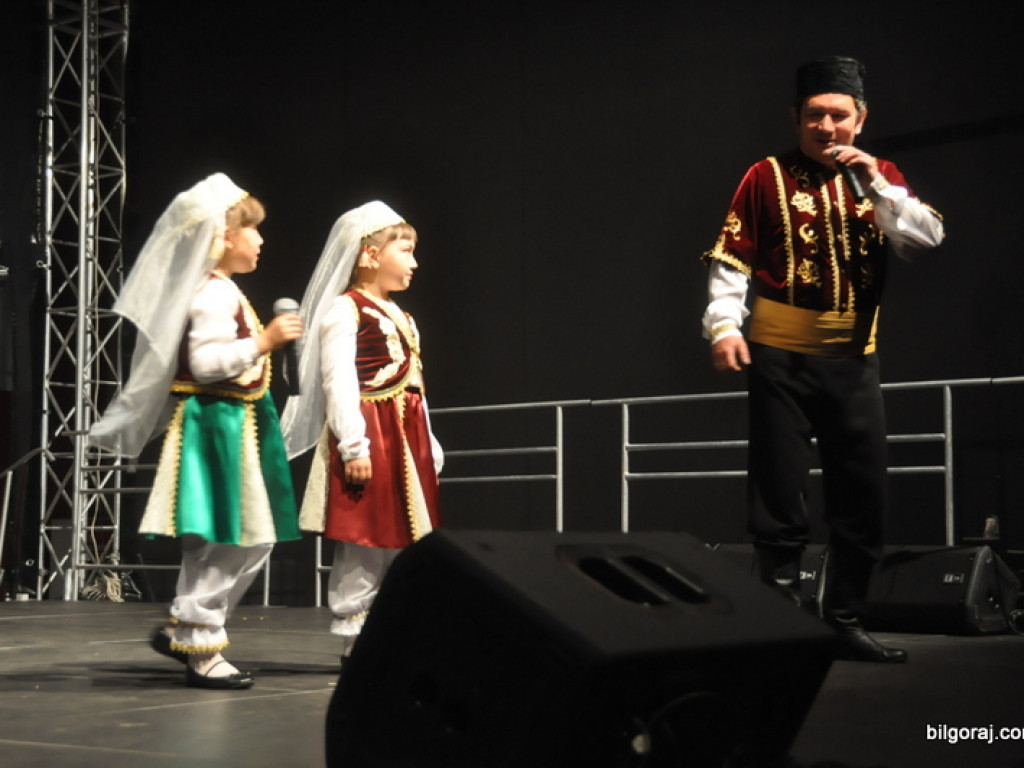 Muzyka i taniec sąsiadów (FOTO)