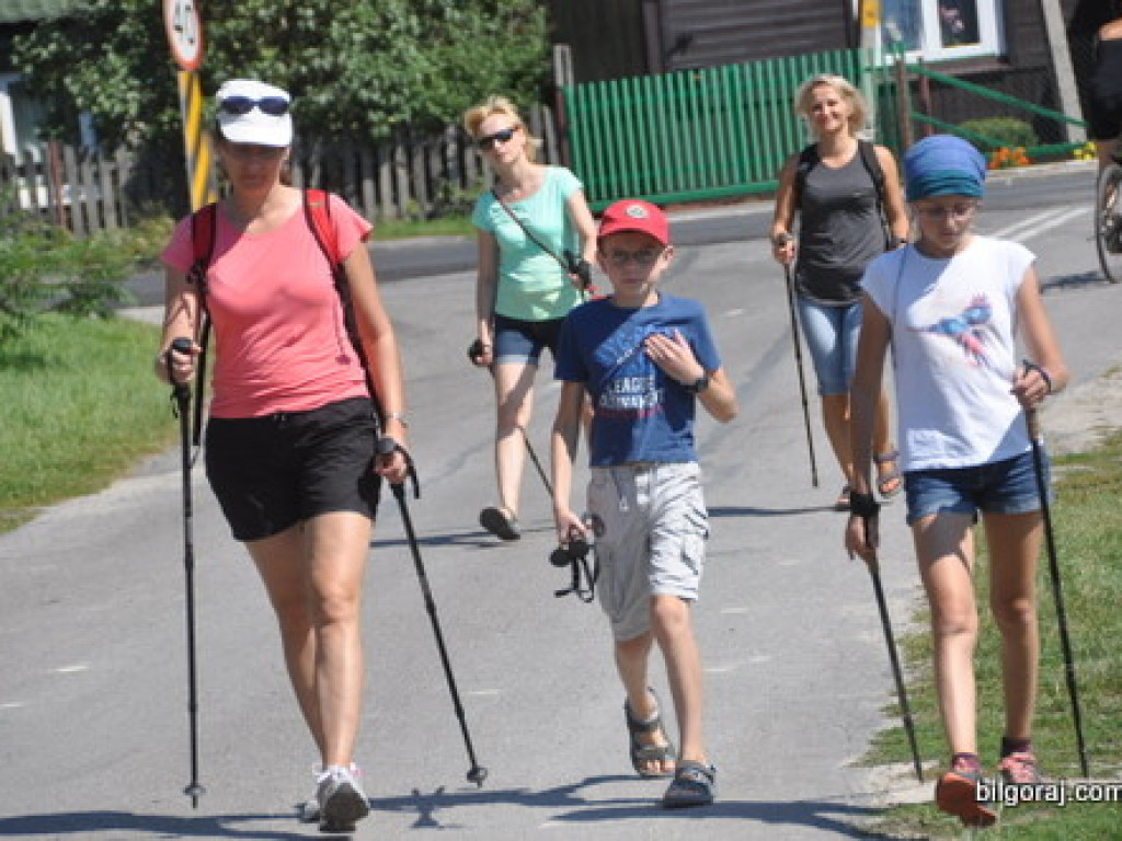 Rajd Nordic Walking po józefowskich szlakach (FOTO)
