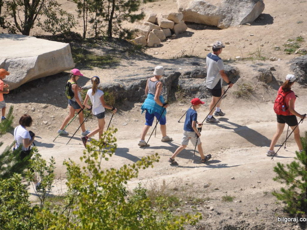 Rajd Nordic Walking po józefowskich szlakach (FOTO)