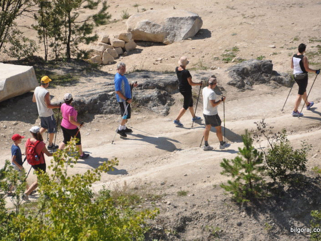 Rajd Nordic Walking po józefowskich szlakach (FOTO)