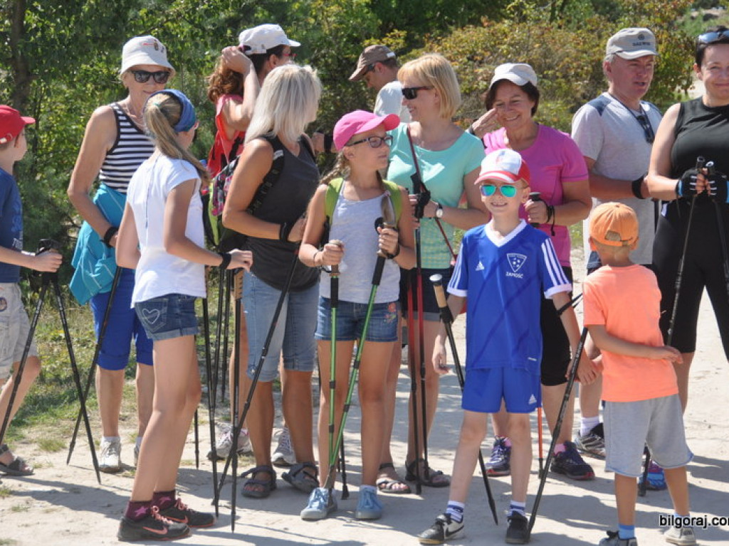 Rajd Nordic Walking po józefowskich szlakach (FOTO)