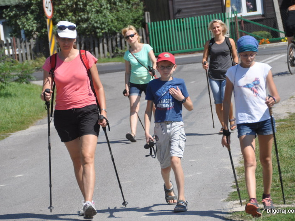 Rajd Nordic Walking po józefowskich szlakach (FOTO)