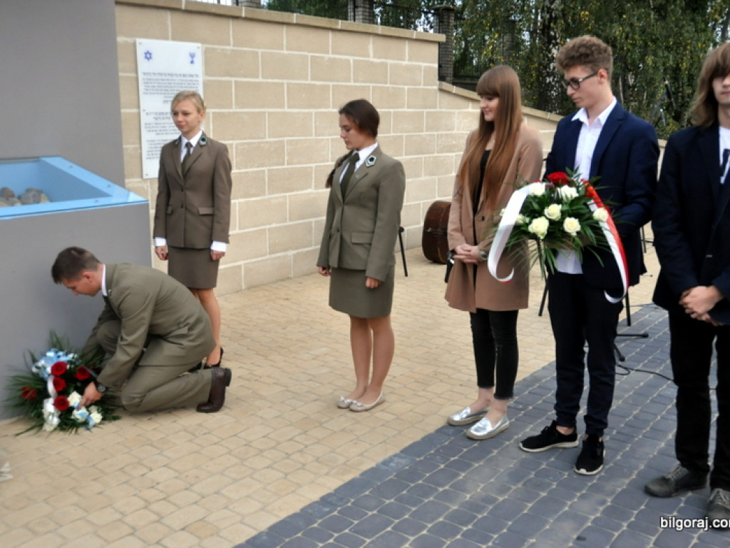 Otwarcie ściany pamięci w Biłgoraju (FOTO)