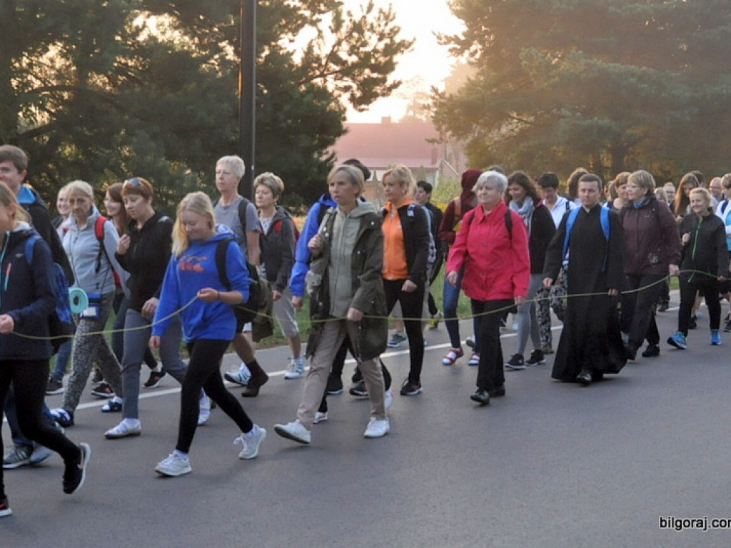 W drodze do Matki Boskiej Łaskawej (FOTO)