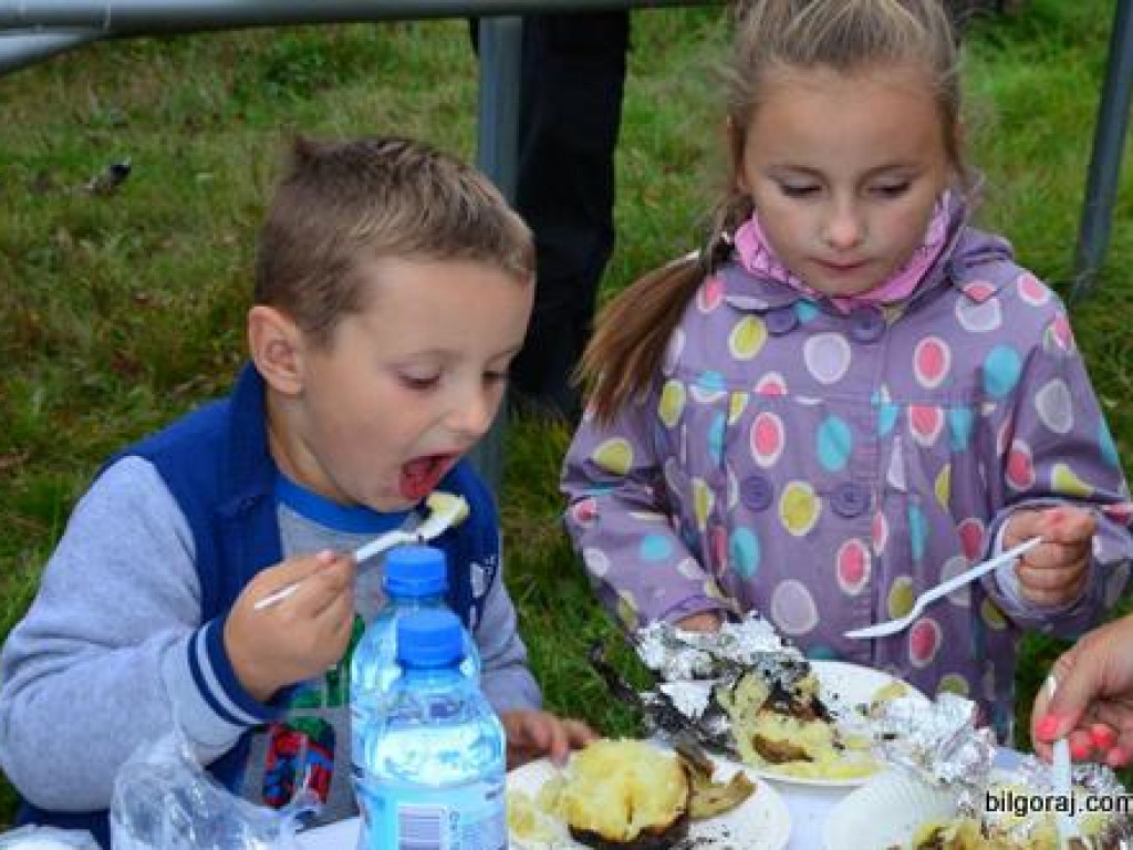 8. Rodzinne piecznie ziemniaków w Gromadzie (FOTO)