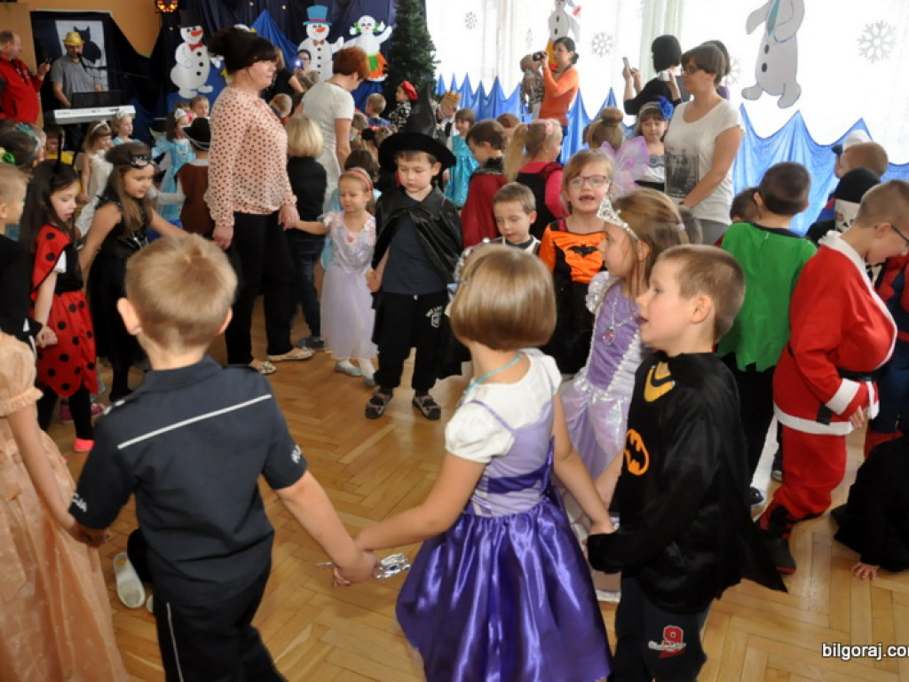 Karnawałowe szaleństwo na balu w Samorządowym Przedszkolu Nr 3 (FOTO)