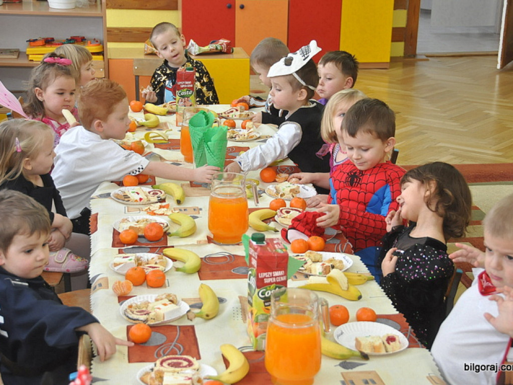 Karnawałowe szaleństwo na balu w Samorządowym Przedszkolu Nr 3 (FOTO)