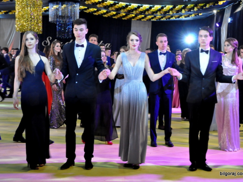 Bal studniówkowy w LO im. ONZ w Biłgoraju (FOTO, VIDEO)