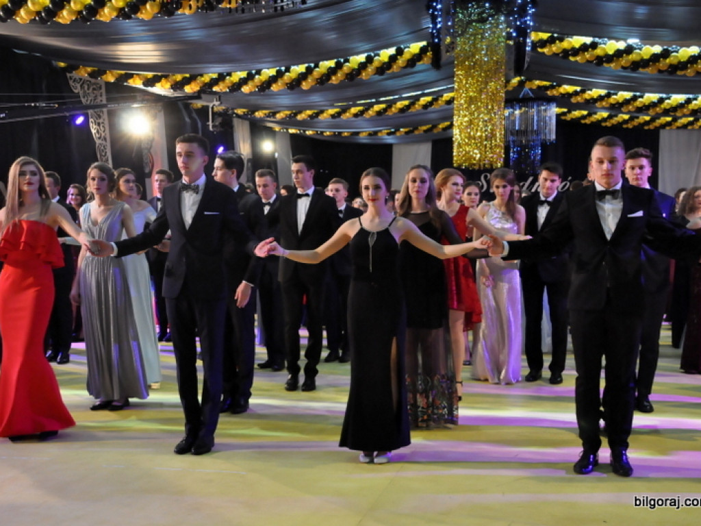 Bal studniówkowy w LO im. ONZ w Biłgoraju (FOTO, VIDEO)