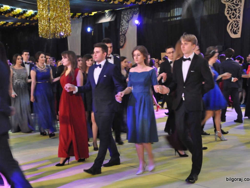Bal studniówkowy w LO im. ONZ w Biłgoraju (FOTO, VIDEO)