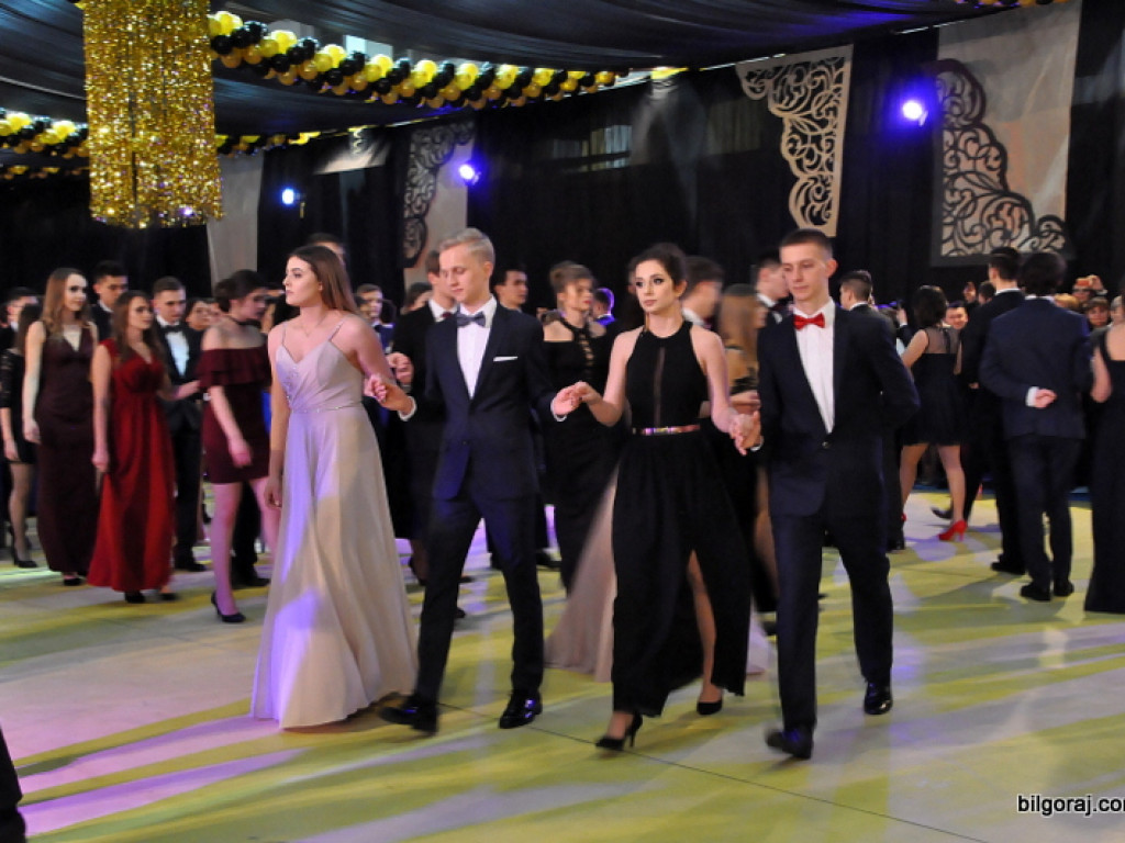 Bal studniówkowy w LO im. ONZ w Biłgoraju (FOTO, VIDEO)