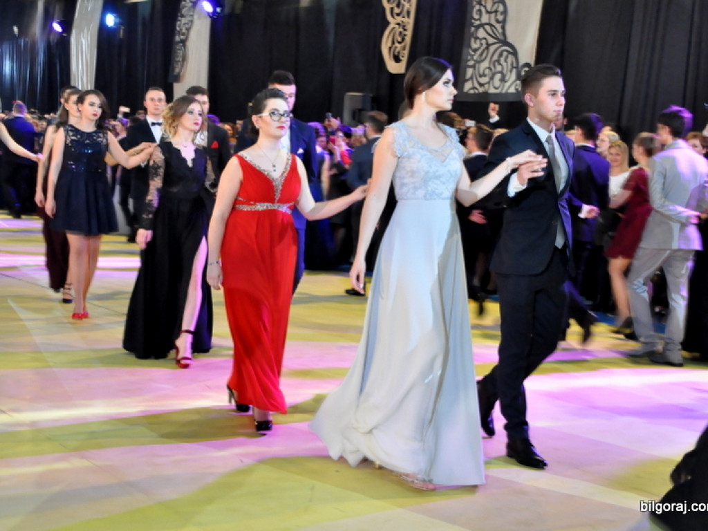 Bal studniówkowy w LO im. ONZ w Biłgoraju (FOTO, VIDEO)