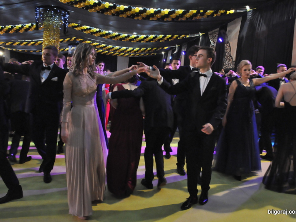 Bal studniówkowy w LO im. ONZ w Biłgoraju (FOTO, VIDEO)