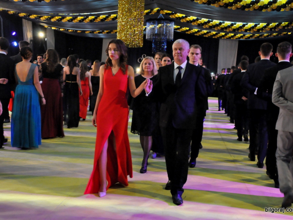 Bal studniówkowy w LO im. ONZ w Biłgoraju (FOTO, VIDEO)