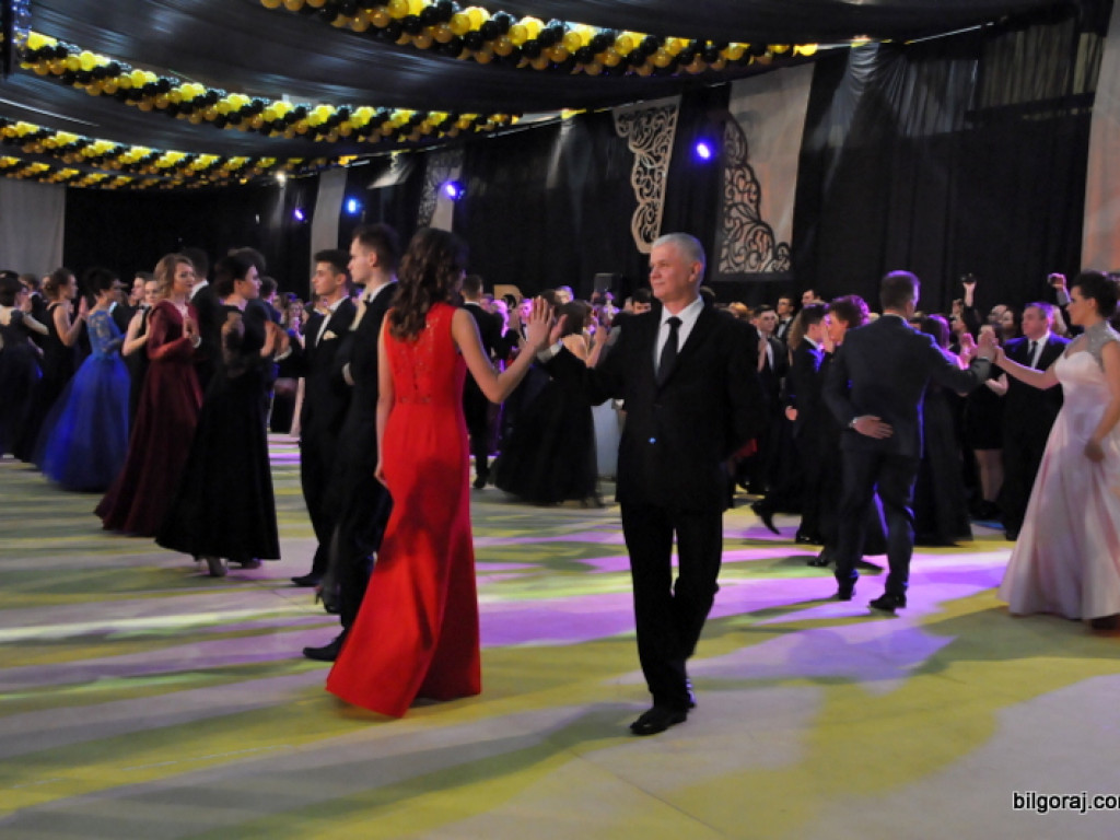 Bal studniówkowy w LO im. ONZ w Biłgoraju (FOTO, VIDEO)