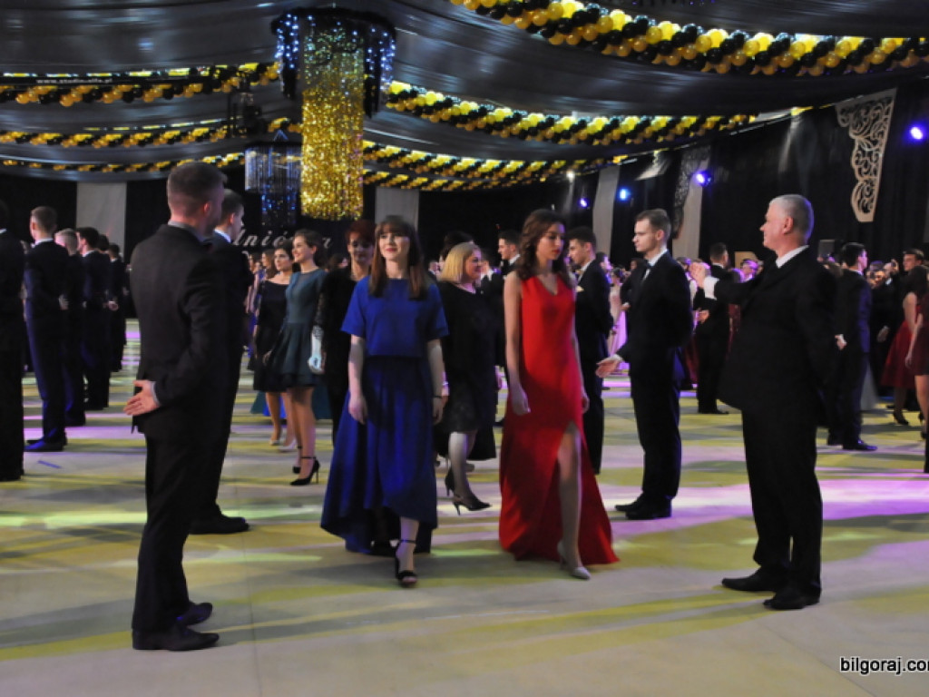 Bal studniówkowy w LO im. ONZ w Biłgoraju (FOTO, VIDEO)