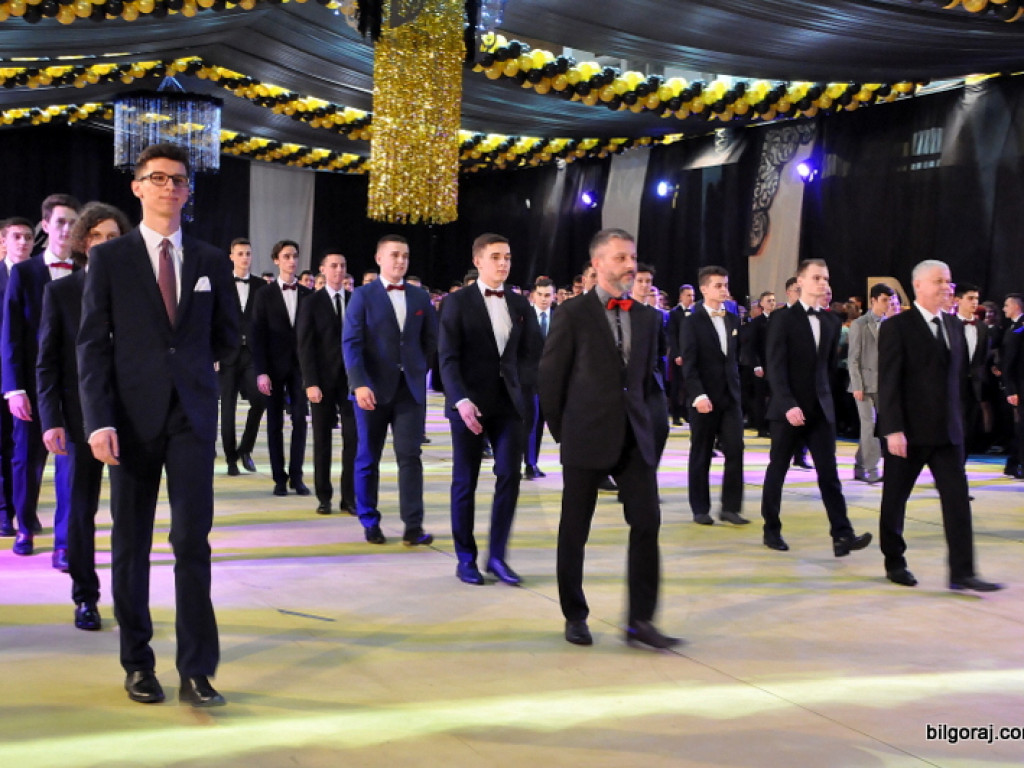 Bal studniówkowy w LO im. ONZ w Biłgoraju (FOTO, VIDEO)