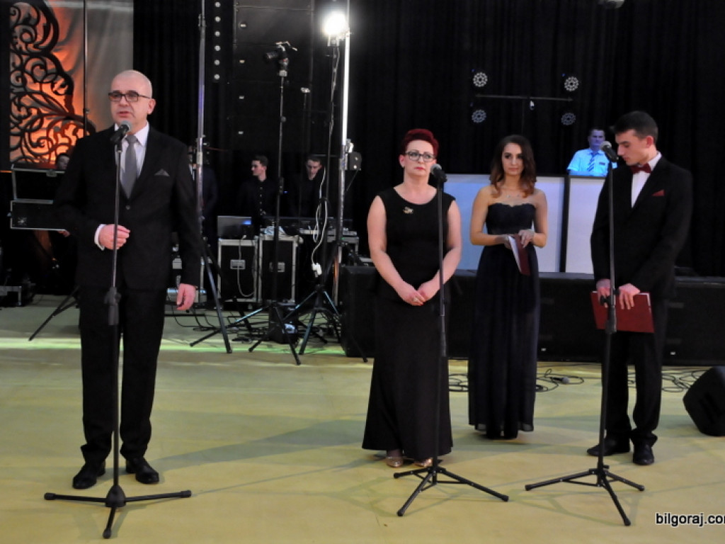 Bal studniówkowy w LO im. ONZ w Biłgoraju (FOTO, VIDEO)