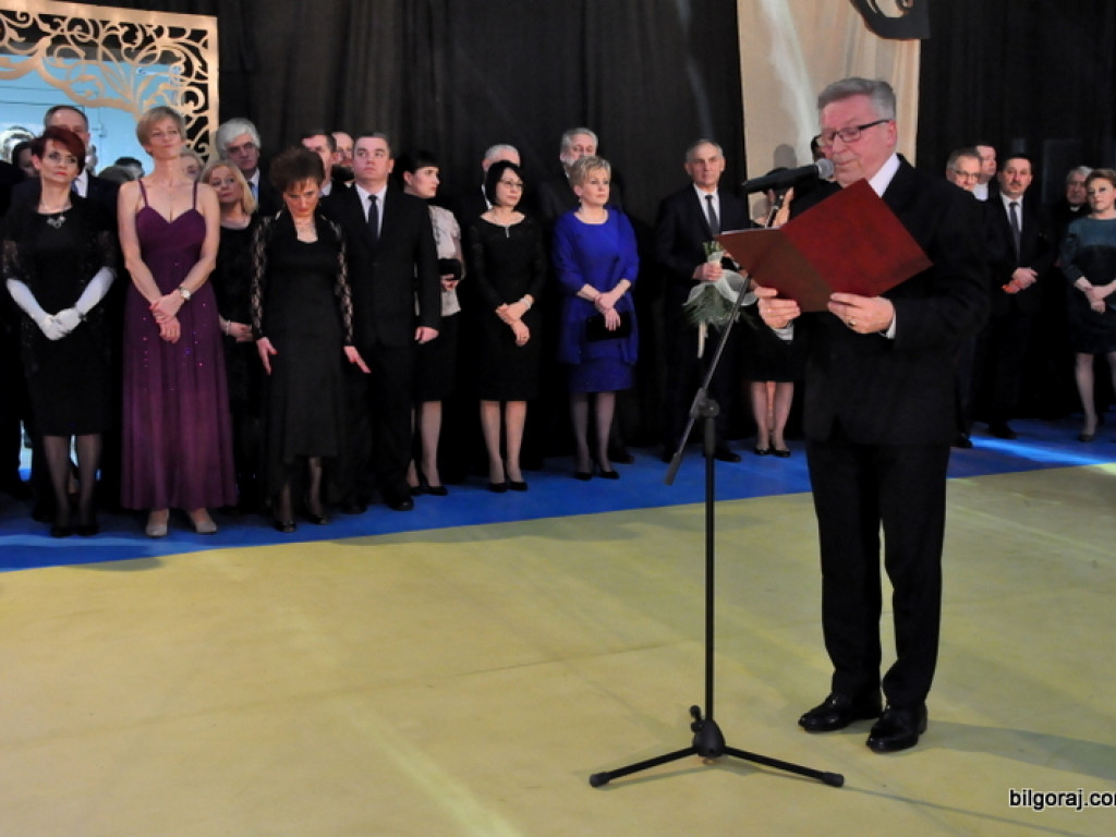 Bal studniówkowy w LO im. ONZ w Biłgoraju (FOTO, VIDEO)