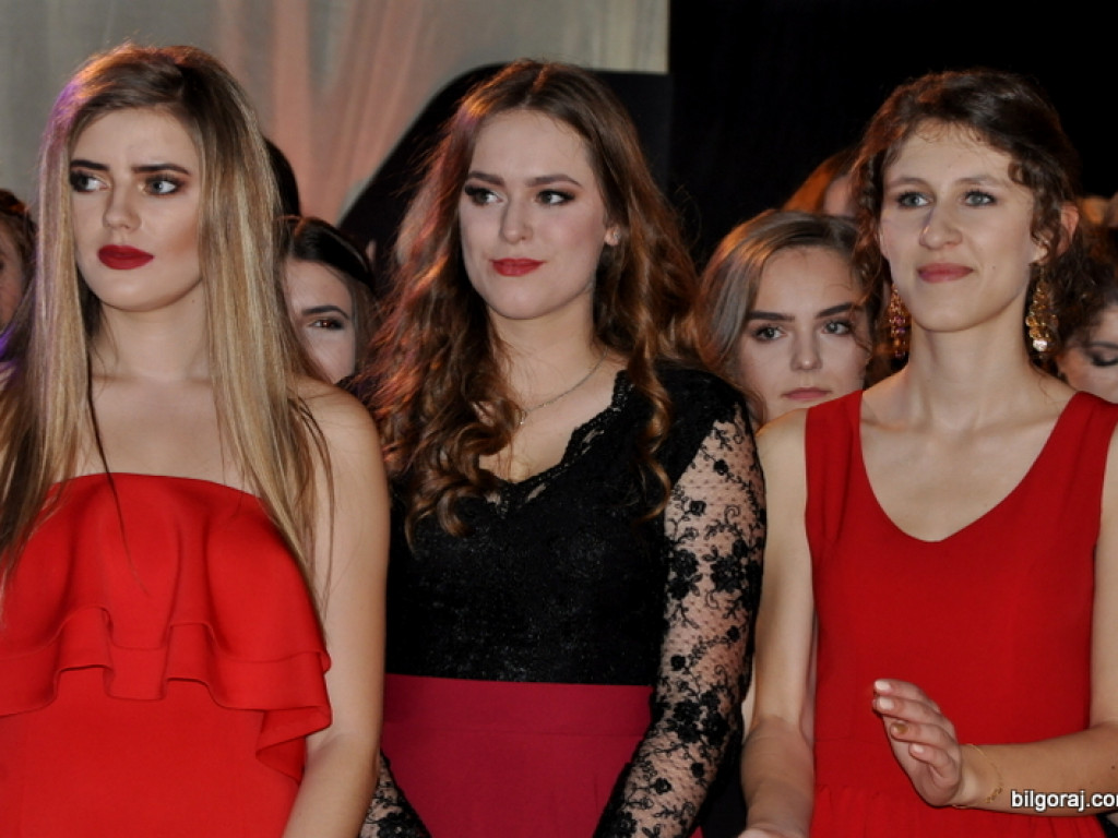 Bal studniówkowy w LO im. ONZ w Biłgoraju (FOTO, VIDEO)