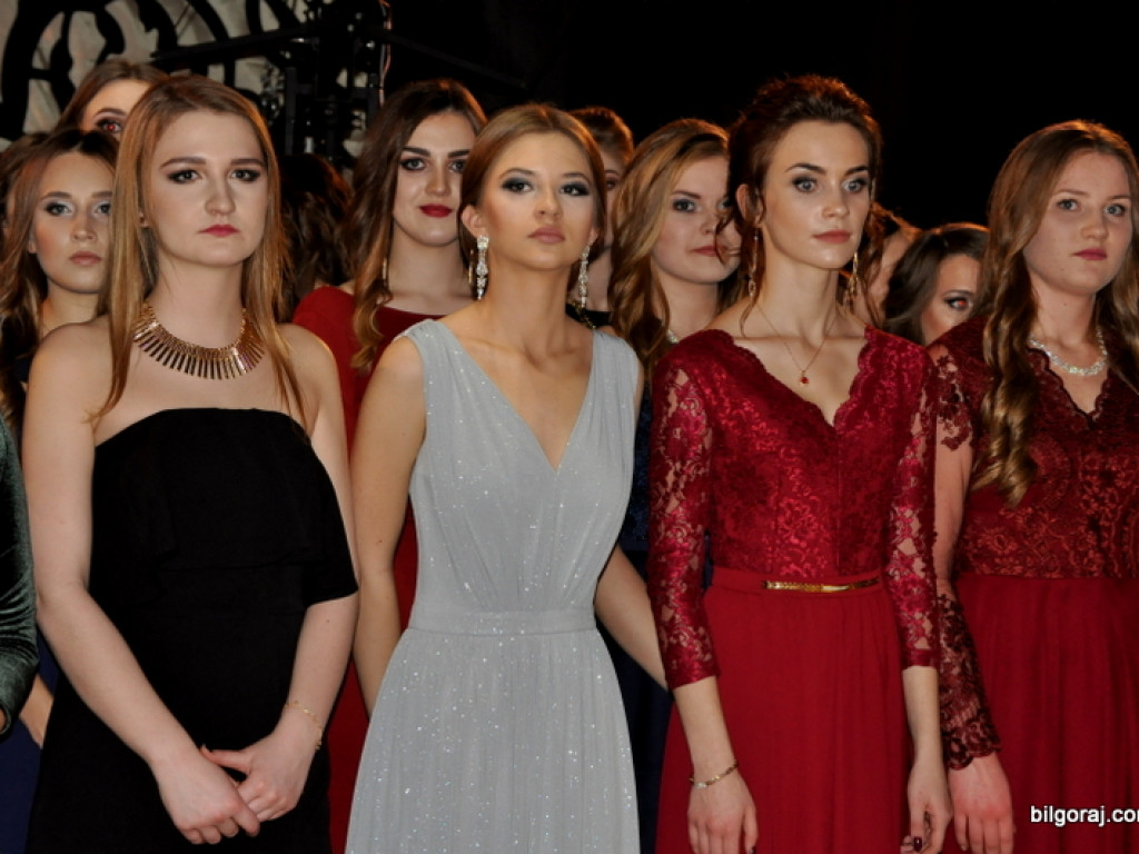 Bal studniówkowy w LO im. ONZ w Biłgoraju (FOTO, VIDEO)