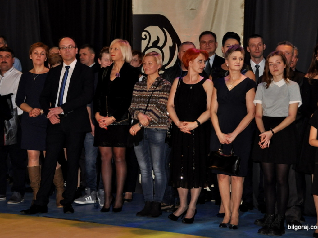 Bal studniówkowy w LO im. ONZ w Biłgoraju (FOTO, VIDEO)