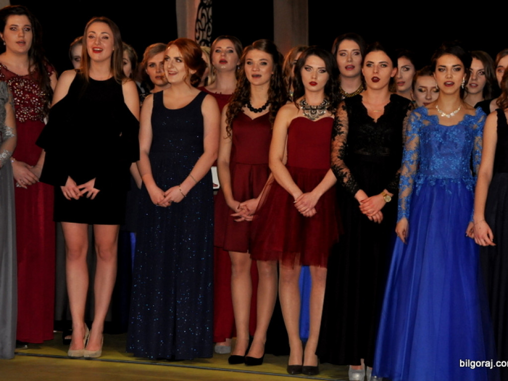 Bal studniówkowy w LO im. ONZ w Biłgoraju (FOTO, VIDEO)