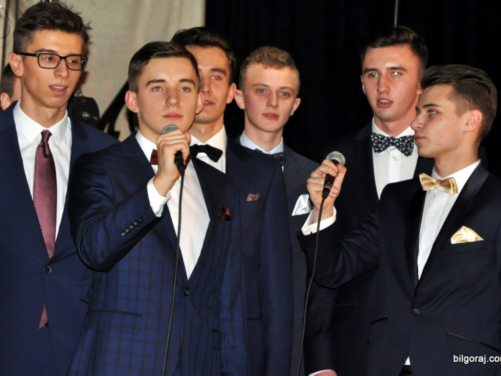 Bal studniówkowy w LO im. ONZ w Biłgoraju (FOTO, VIDEO)