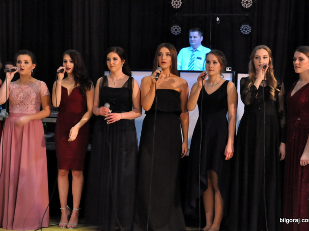 Bal studniówkowy w LO im. ONZ w Biłgoraju (FOTO, VIDEO)