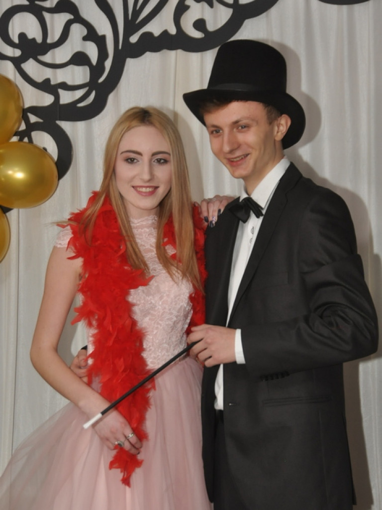 Bal studniówkowy w LO im. ONZ w Biłgoraju (FOTO, VIDEO)