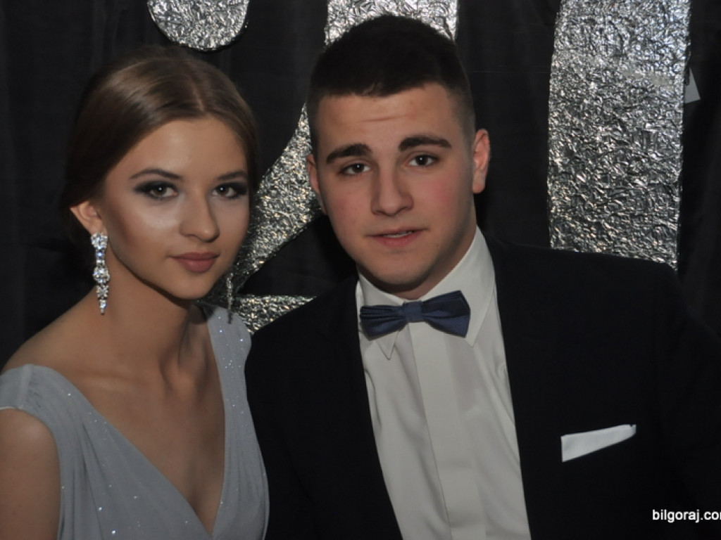 Bal studniówkowy w LO im. ONZ w Biłgoraju (FOTO, VIDEO)
