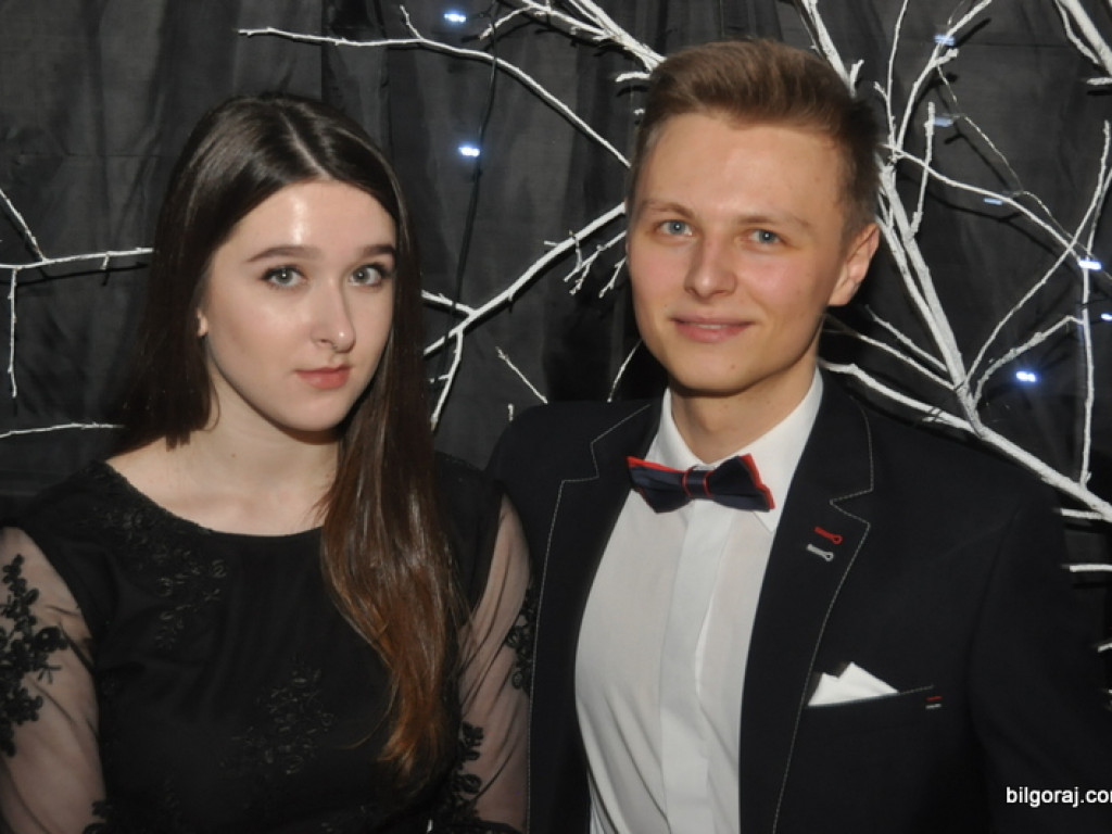 Bal studniówkowy w LO im. ONZ w Biłgoraju (FOTO, VIDEO)