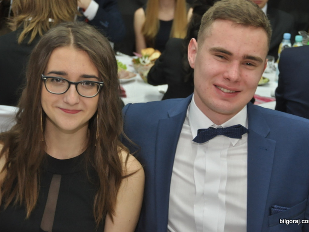 Bal studniówkowy w LO im. ONZ w Biłgoraju (FOTO, VIDEO)