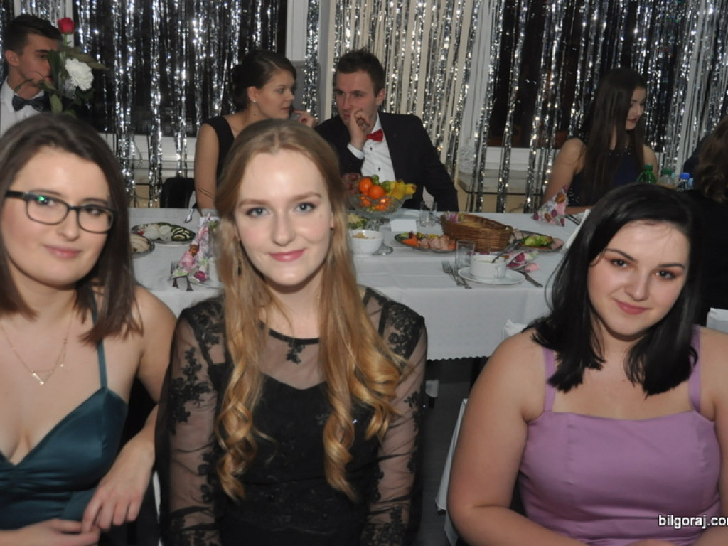 Bal studniówkowy w LO im. ONZ w Biłgoraju (FOTO, VIDEO)