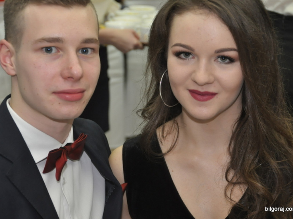 Bal studniówkowy w LO im. ONZ w Biłgoraju (FOTO, VIDEO)