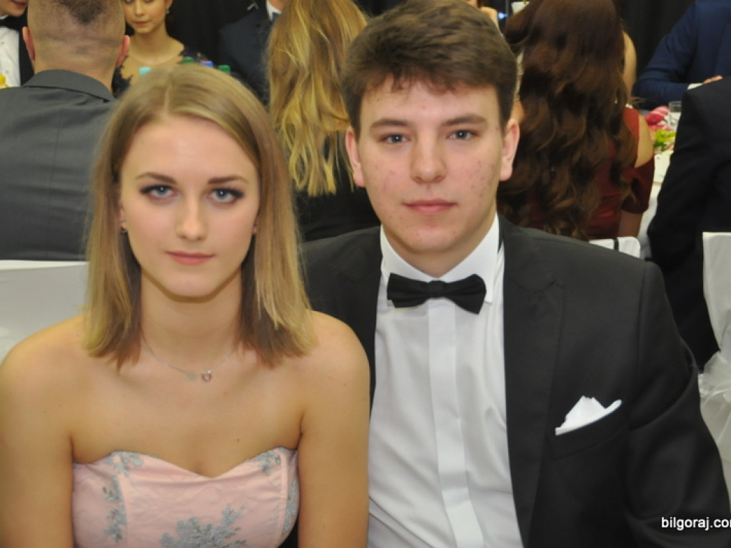 Bal studniówkowy w LO im. ONZ w Biłgoraju (FOTO, VIDEO)