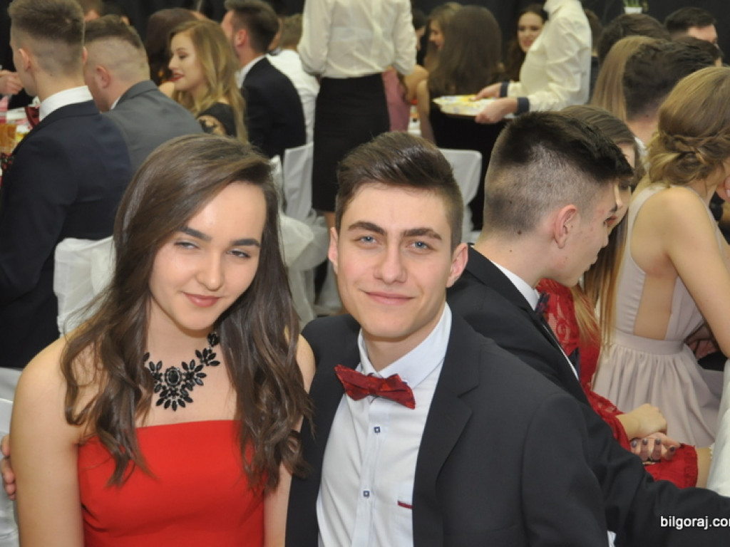 Bal studniówkowy w LO im. ONZ w Biłgoraju (FOTO, VIDEO)