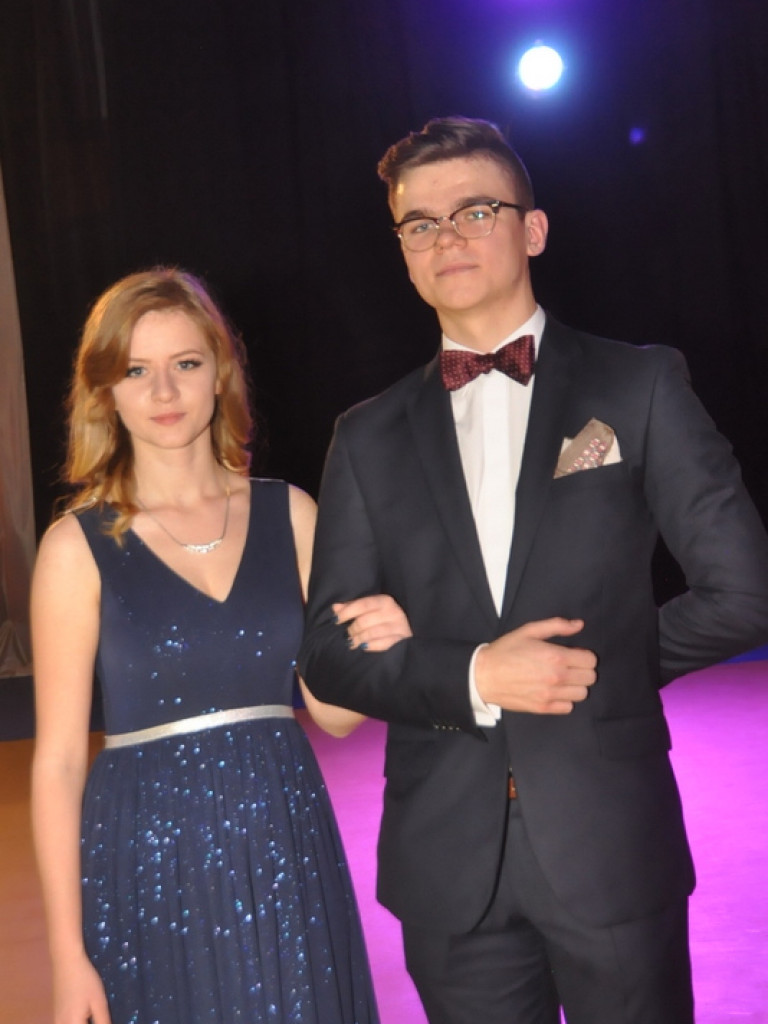 Bal studniówkowy w LO im. ONZ w Biłgoraju (FOTO, VIDEO)