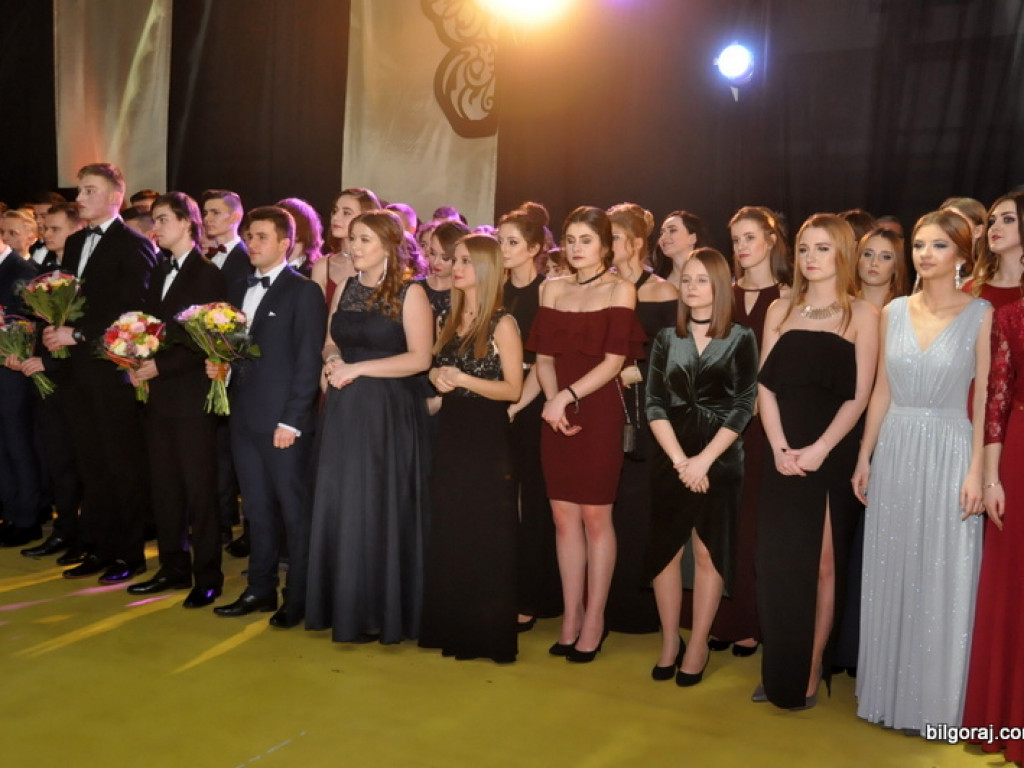 Bal studniówkowy w LO im. ONZ w Biłgoraju (FOTO, VIDEO)