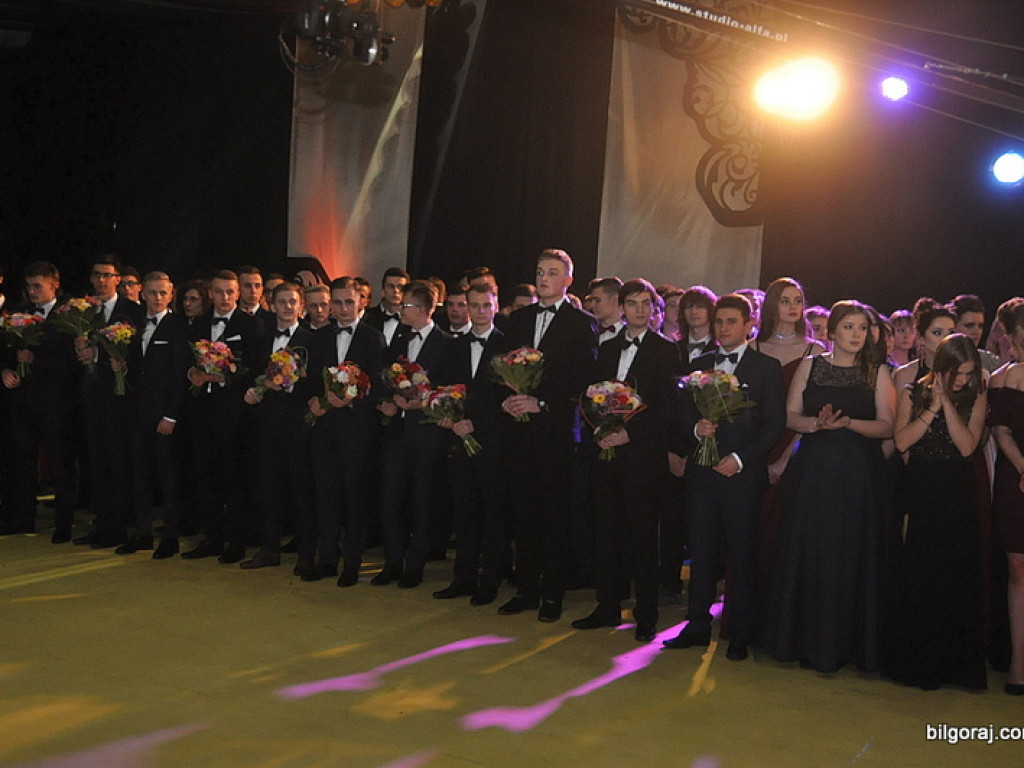 Bal studniówkowy w LO im. ONZ w Biłgoraju (FOTO, VIDEO)