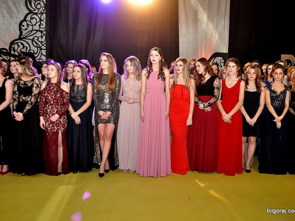 Bal studniówkowy w LO im. ONZ w Biłgoraju (FOTO, VIDEO)