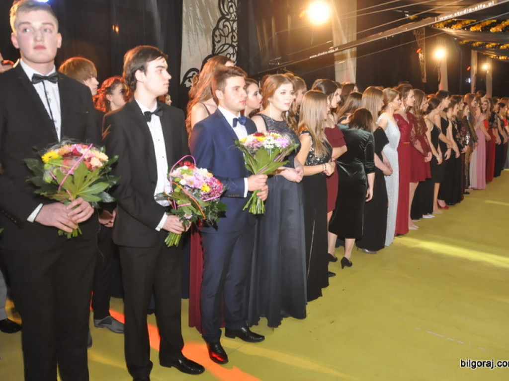 Bal studniówkowy w LO im. ONZ w Biłgoraju (FOTO, VIDEO)