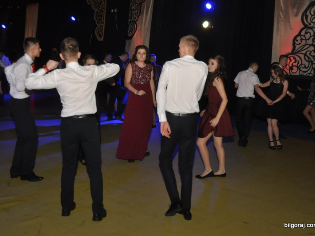 Bal studniówkowy w LO im. ONZ w Biłgoraju (FOTO, VIDEO)