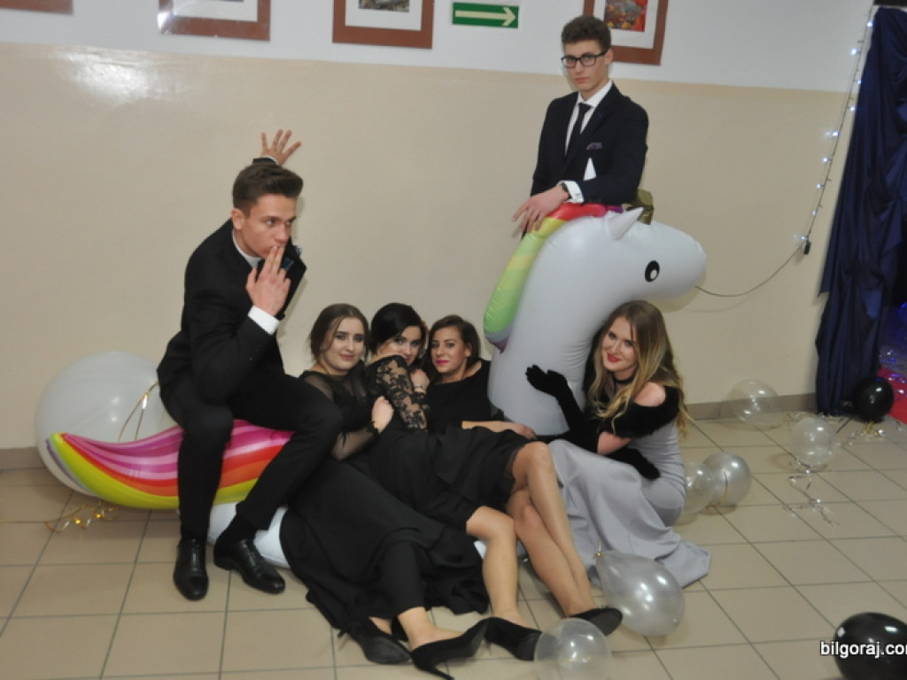 Bal studniówkowy w LO im. ONZ w Biłgoraju (FOTO, VIDEO)