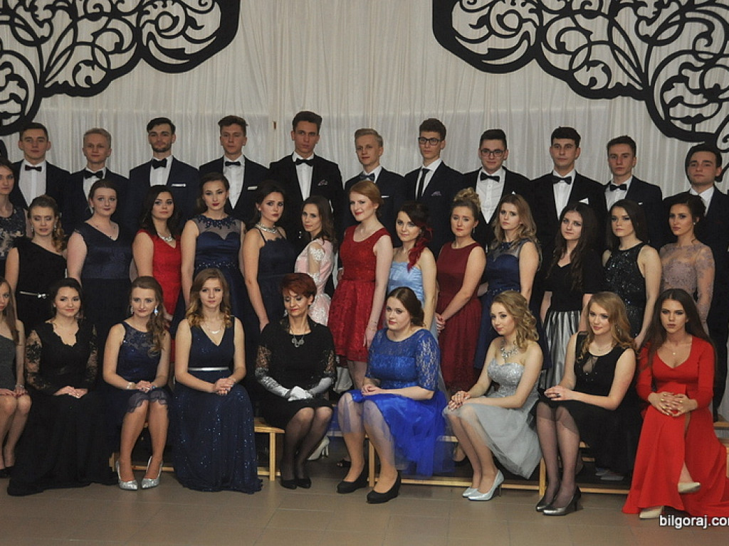 Bal studniówkowy w LO im. ONZ w Biłgoraju (FOTO, VIDEO)