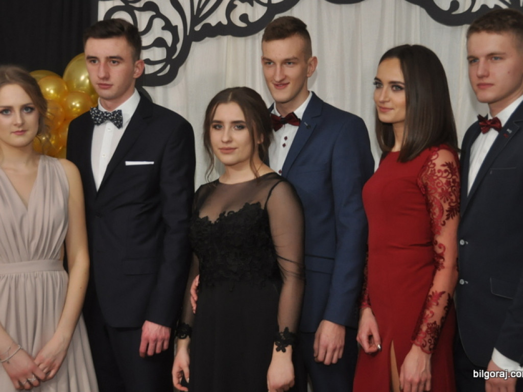 Bal studniówkowy w LO im. ONZ w Biłgoraju (FOTO, VIDEO)