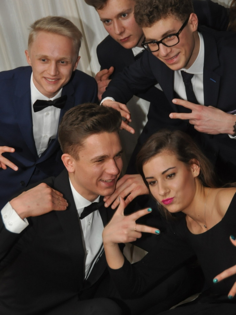 Bal studniówkowy w LO im. ONZ w Biłgoraju (FOTO, VIDEO)