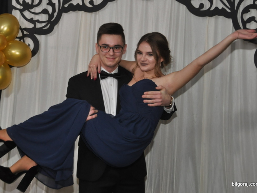 Bal studniówkowy w LO im. ONZ w Biłgoraju (FOTO, VIDEO)