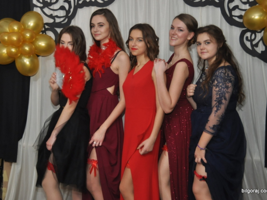 Bal studniówkowy w LO im. ONZ w Biłgoraju (FOTO, VIDEO)